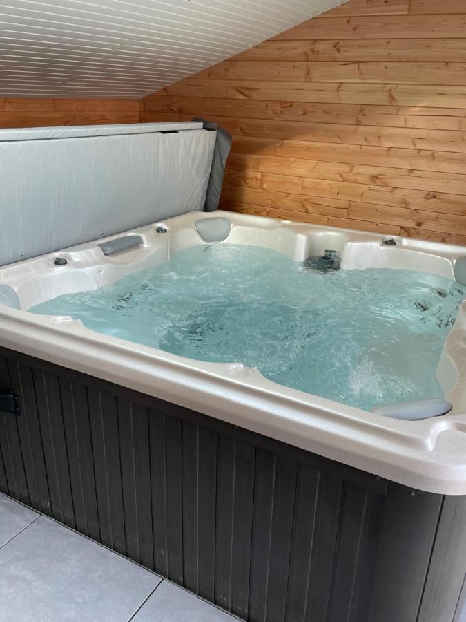 Hillion Magnifique Corps De Ferme Renove Avec Jacuzziヴィラ エクステリア 写真